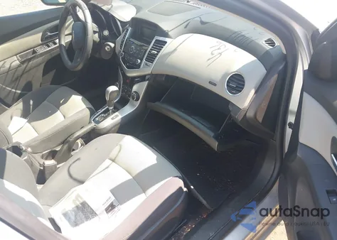 2016 Chevrolet Cruze Limited Ls Auto z USA, uszkodzony, nr VIN 1G1PC5SG2G7137741